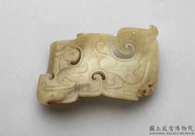 图片[2]-Jade ornament with bird and beast pattern, early Western Han dynasty, 206-141 BCE-China Archive